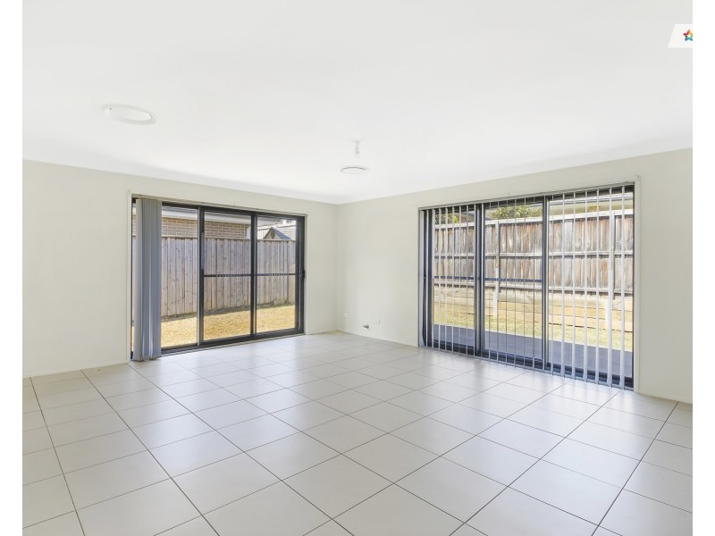 12 Grenada Road, Glenfield NSW 2167