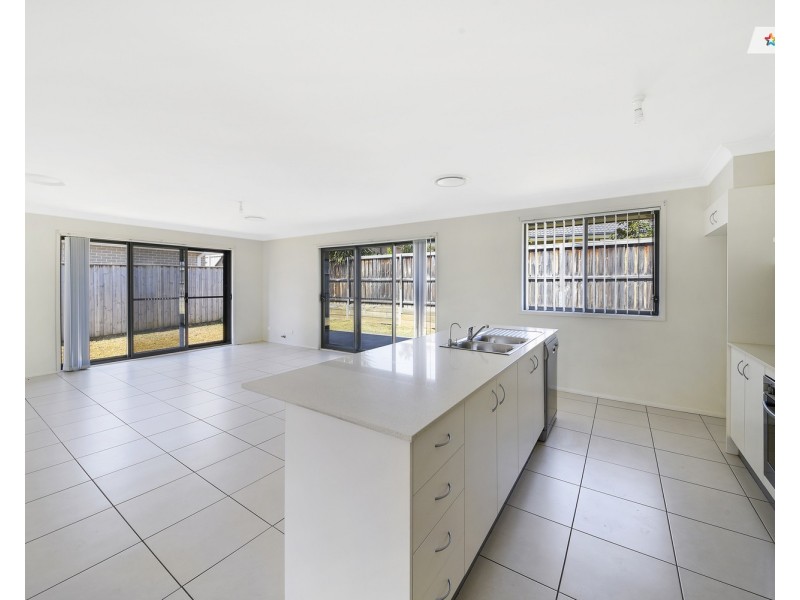 12 Grenada Road, Glenfield NSW 2167