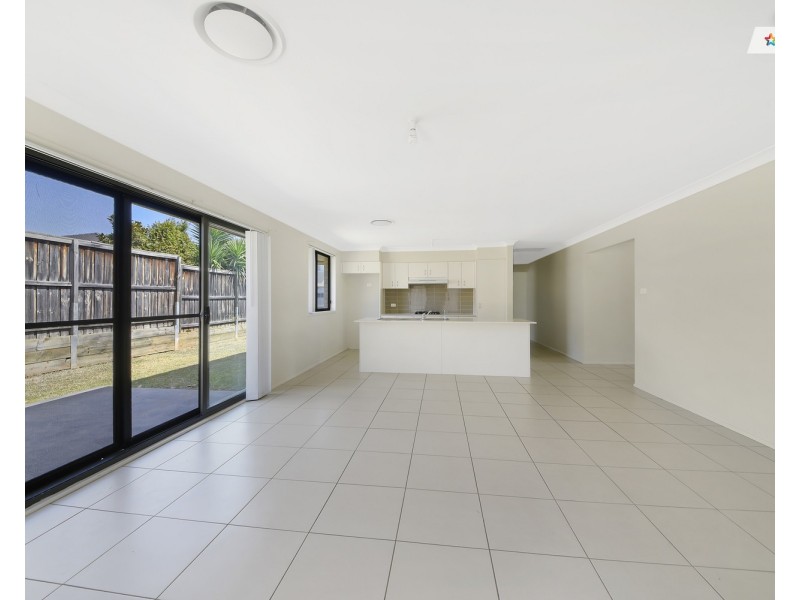 12 Grenada Road, Glenfield NSW 2167