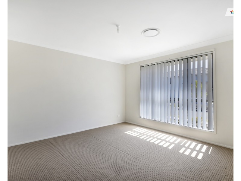 12 Grenada Road, Glenfield NSW 2167