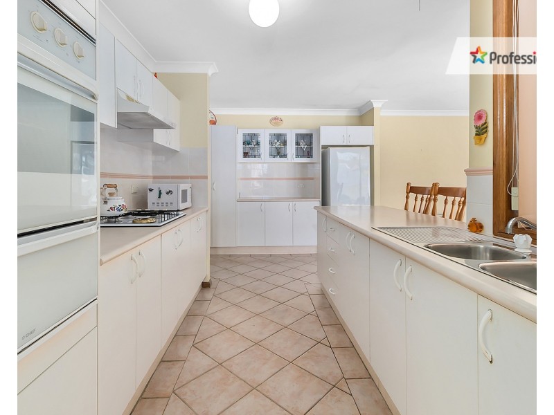 7 Stead Place, Casula NSW 2170