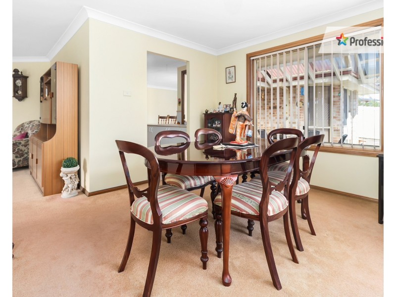 7 Stead Place, Casula NSW 2170