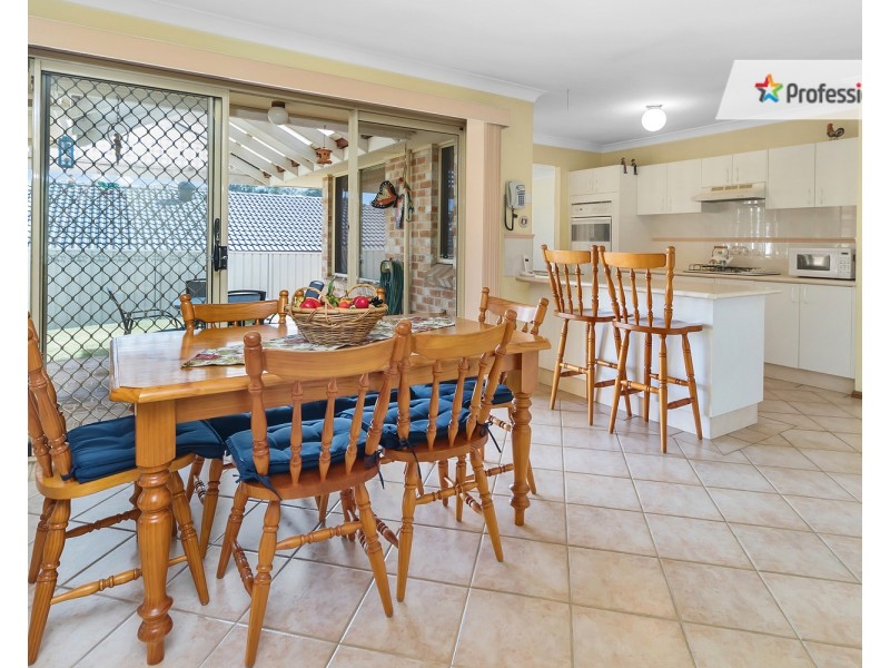 7 Stead Place, Casula NSW 2170