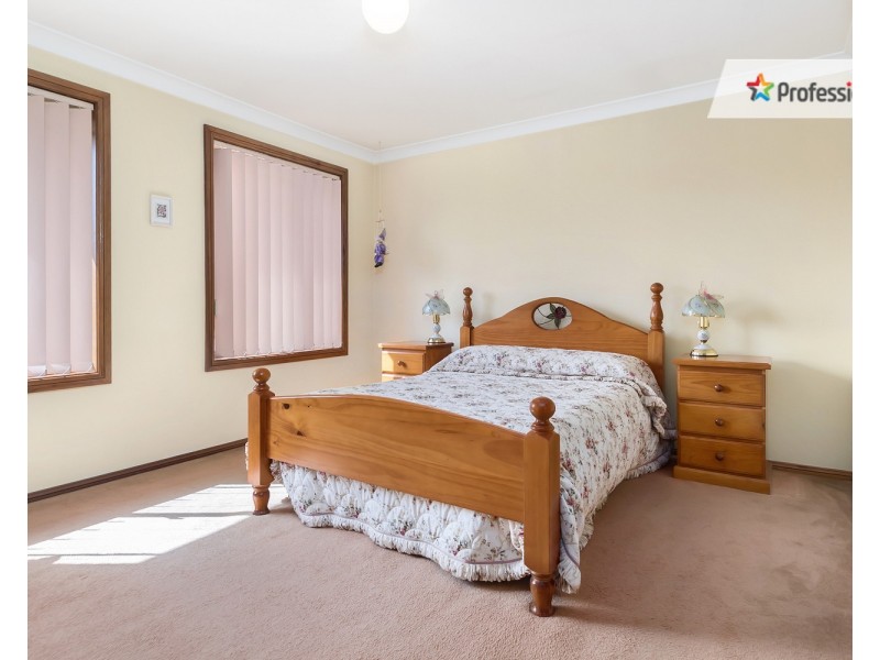 7 Stead Place, Casula NSW 2170