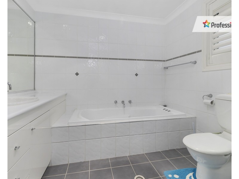 3B Rosewood Avenue, Prestons NSW 2170