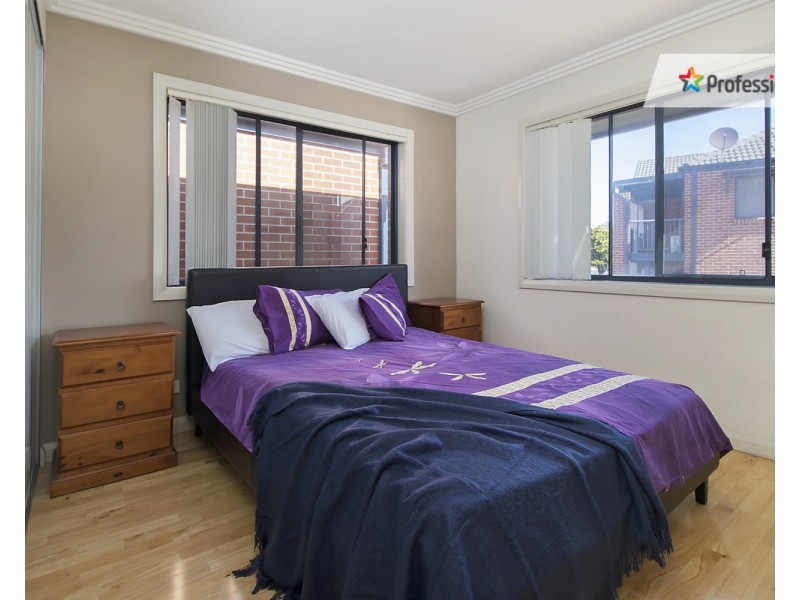 16/18 Holland Crescent, Casula NSW 2170