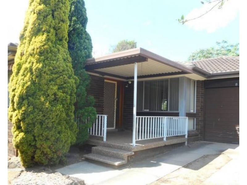 8 Simone Crescent, Casula NSW 2170