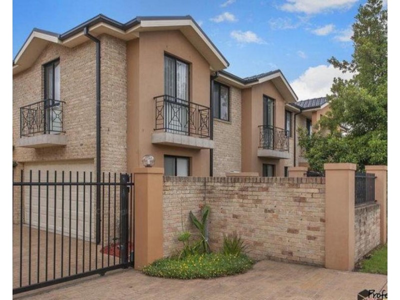 4/19 Myall Road, Casula NSW 2170