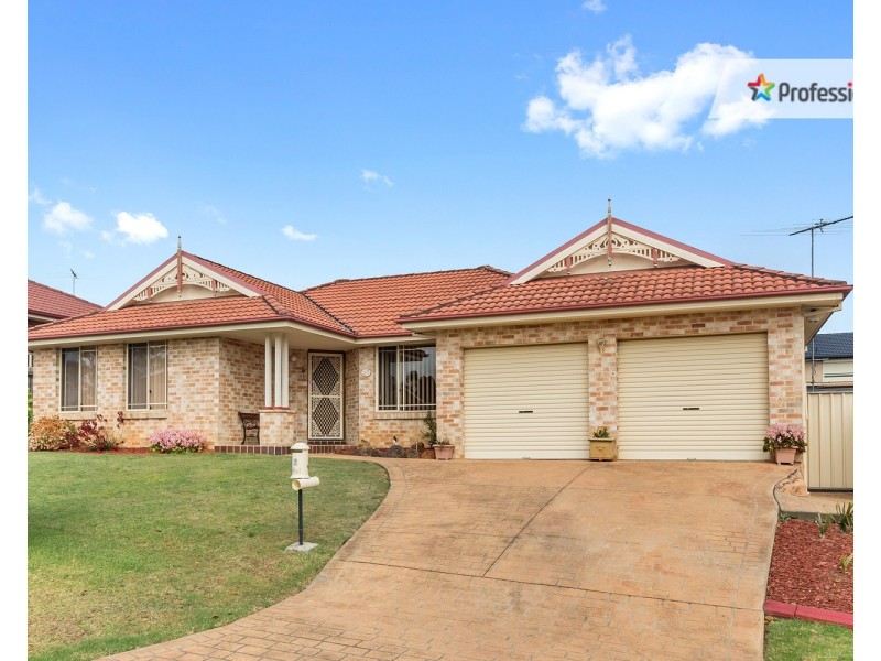 7 Stead Place, Casula NSW 2170
