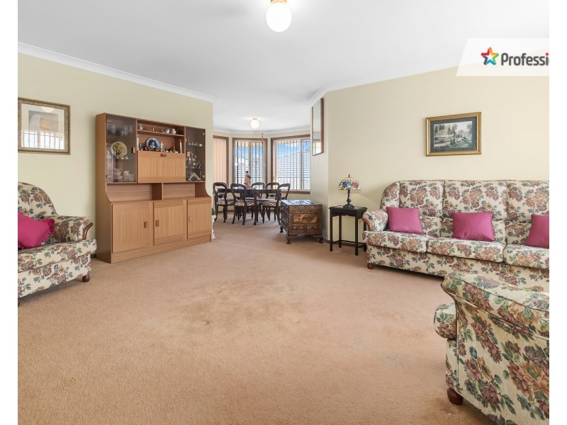 7 Stead Place, Casula NSW 2170