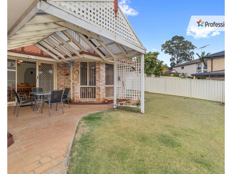 7 Stead Place, Casula NSW 2170