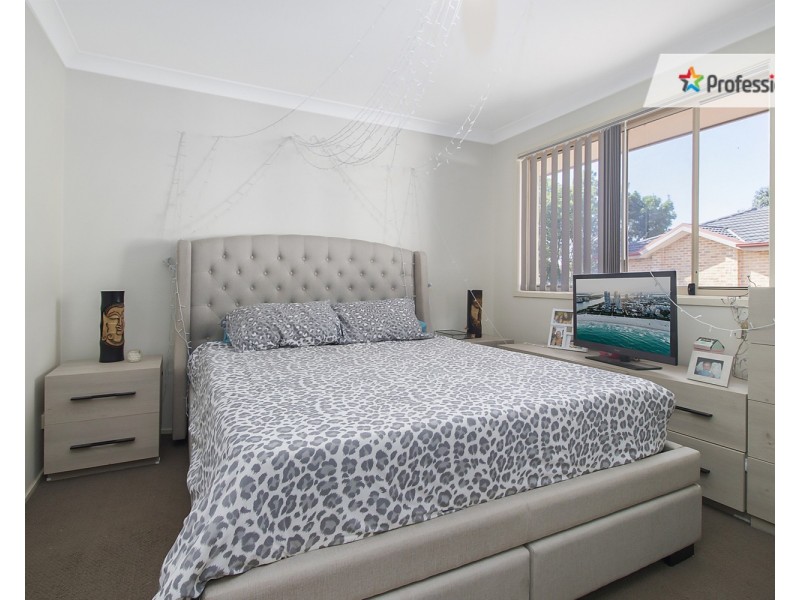 2/14 Pine Road, Casula NSW 2170