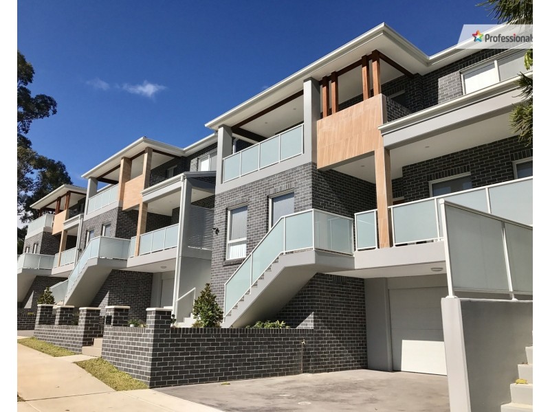 14 Wattle Road, Casula NSW 2170