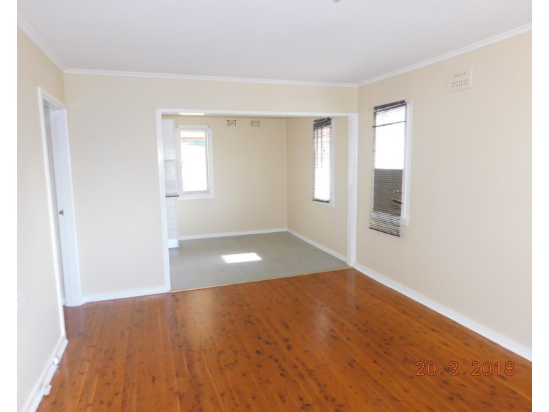1 Albany Street, Busby NSW 2168