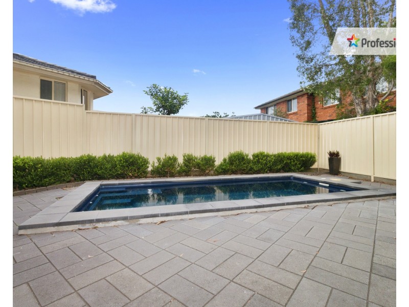 22 Larbert Place, Prestons NSW 2170