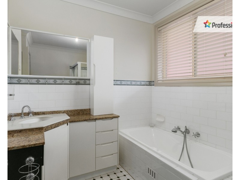 14A Clune Close, Casula NSW 2170