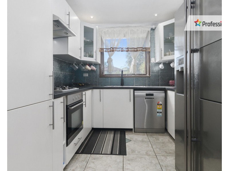 5 Keller Place, Casula NSW 2170