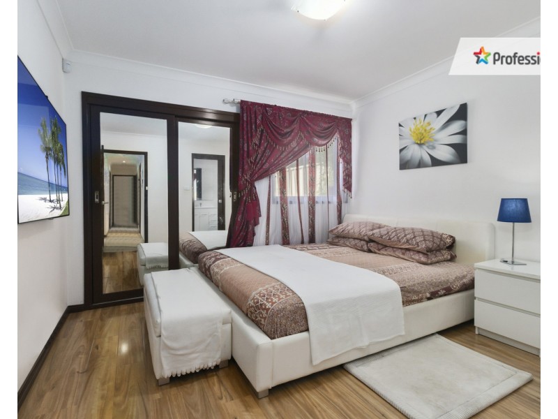 5 Keller Place, Casula NSW 2170