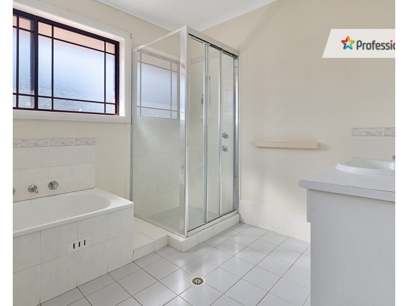 16A Harpur Place, Casula NSW 2170