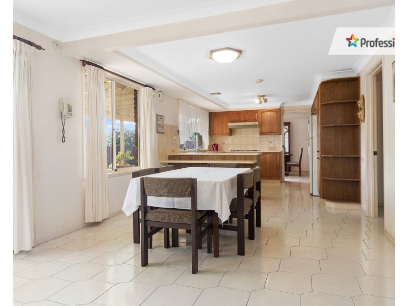 10 Aintree Close, Casula NSW 2170