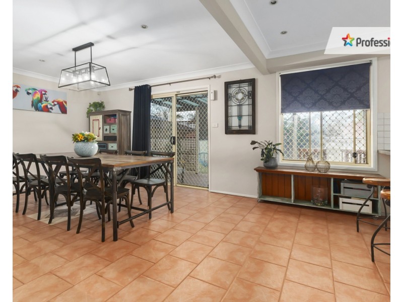 4 Thirroul Circuit, Prestons NSW 2170