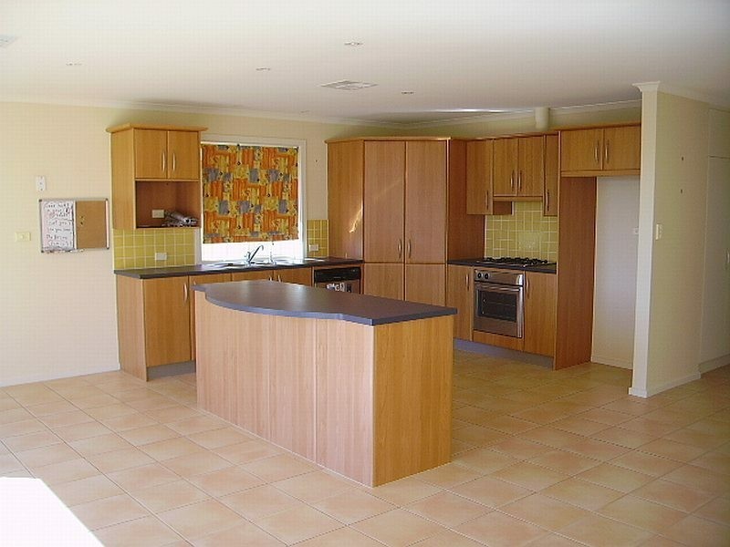 3 Churston Place, Moana SA 5169