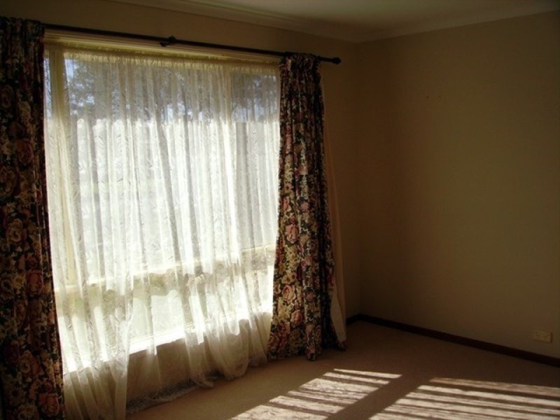 8 Grosvenor Road, Aldinga Beach SA 5173