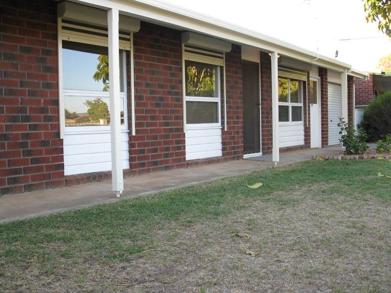 33 Gordon Street, Aldinga Beach SA 5173