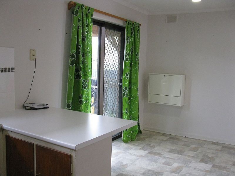 16 Seaview Street, Aldinga Beach SA 5173