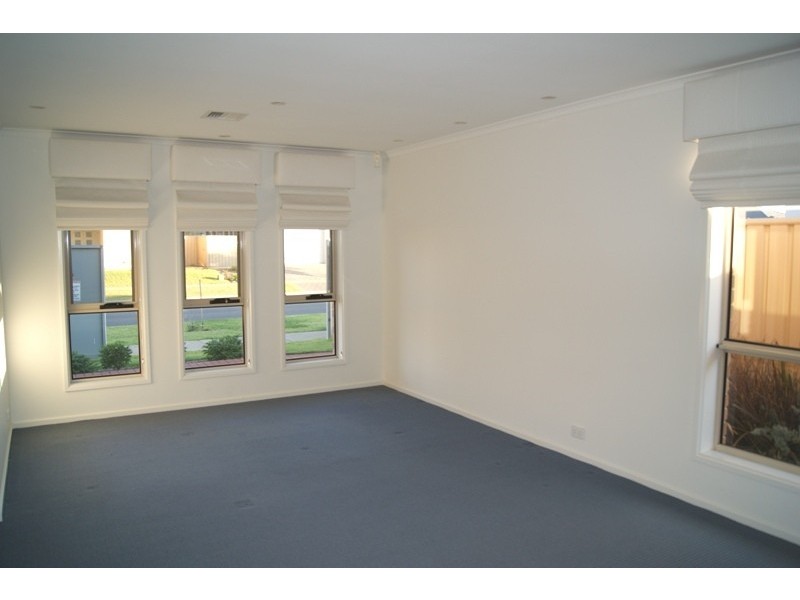 9 Nicholl Avenue, Aldinga Beach SA 5173