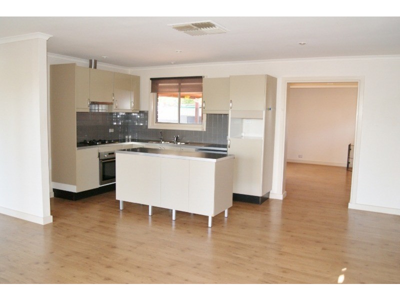 4 Kombi Court, Port Willunga SA 5173