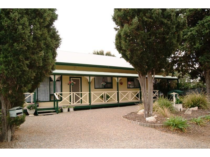 11 Helen Avenue, Aldinga Beach SA 5173