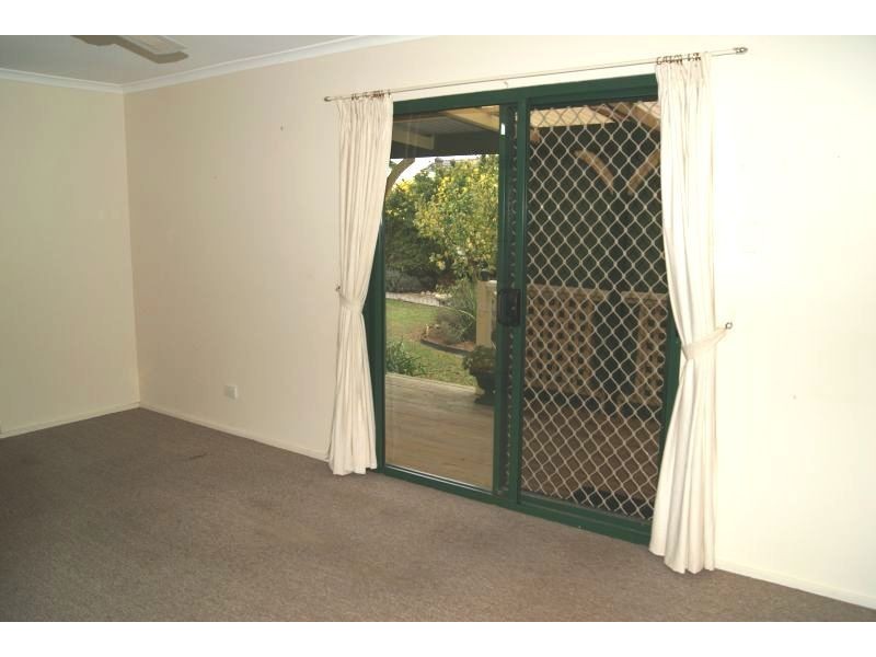11 Helen Avenue, Aldinga Beach SA 5173