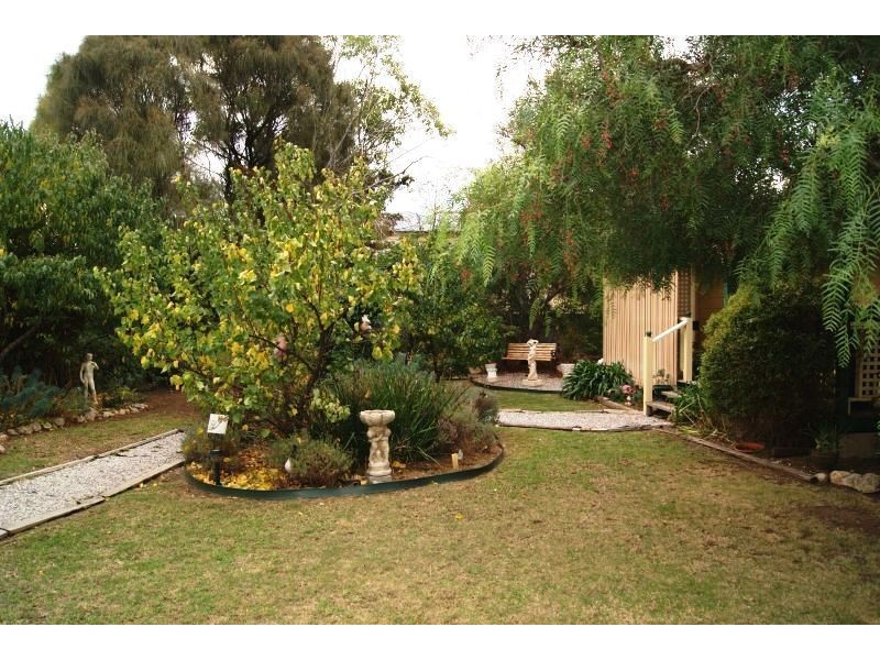 11 Helen Avenue, Aldinga Beach SA 5173