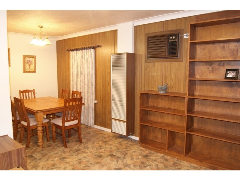 10 Carbenet Drive, Hackham SA 5163