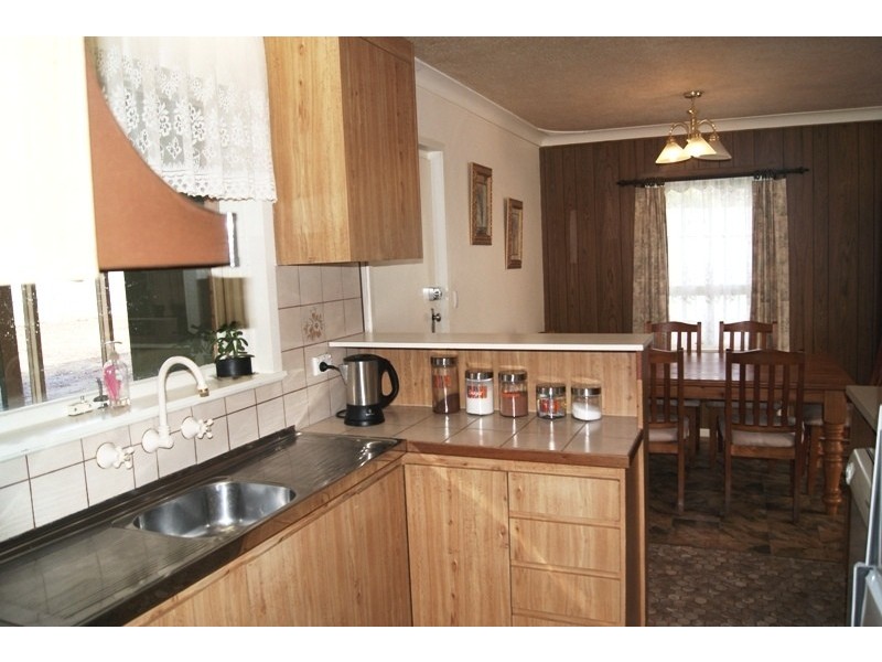 10 Carbenet Drive, Hackham SA 5163