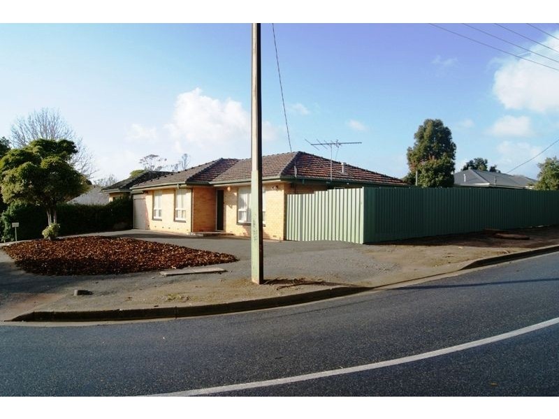 10 Carbenet Drive, Hackham SA 5163