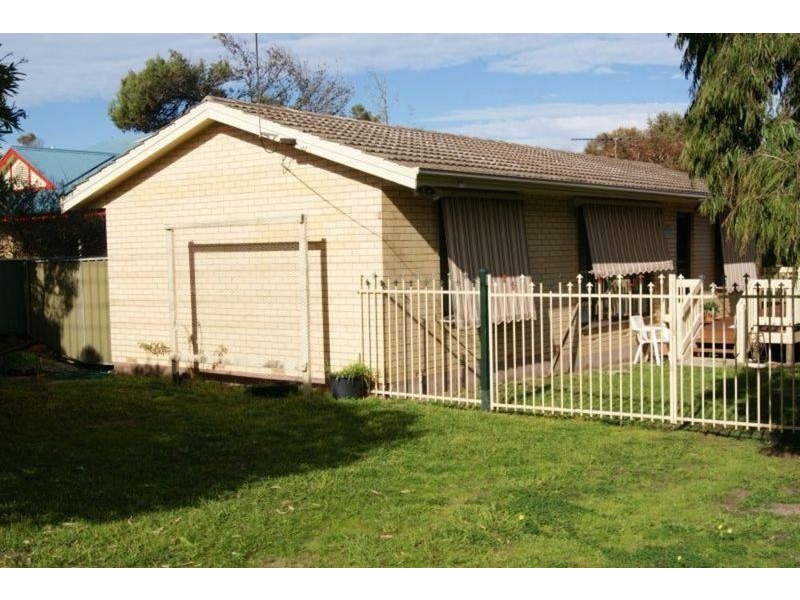 8 Dunstan Street, Aldinga Beach SA 5173