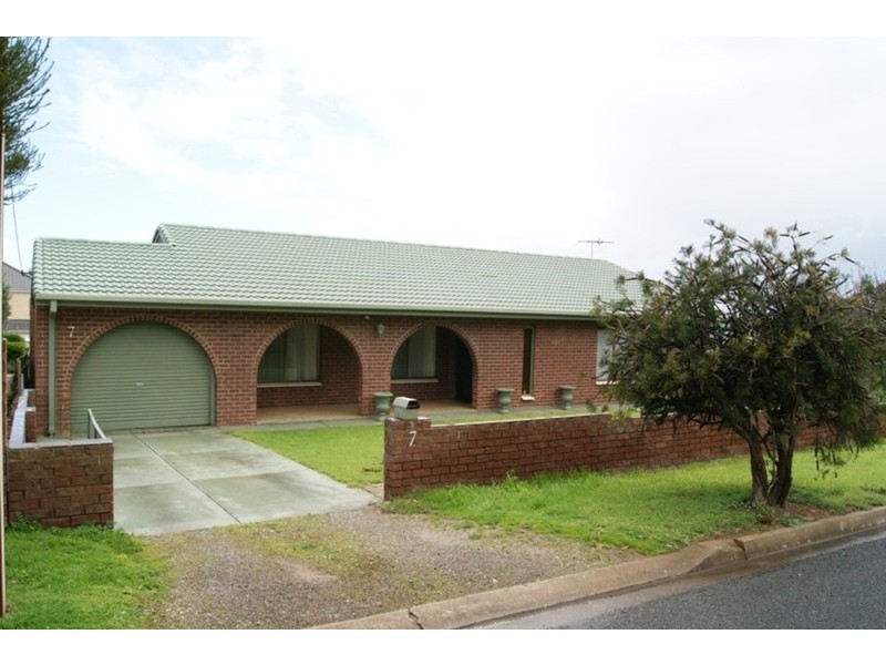 9 Plaza Avenue, Sellicks Beach SA 5174