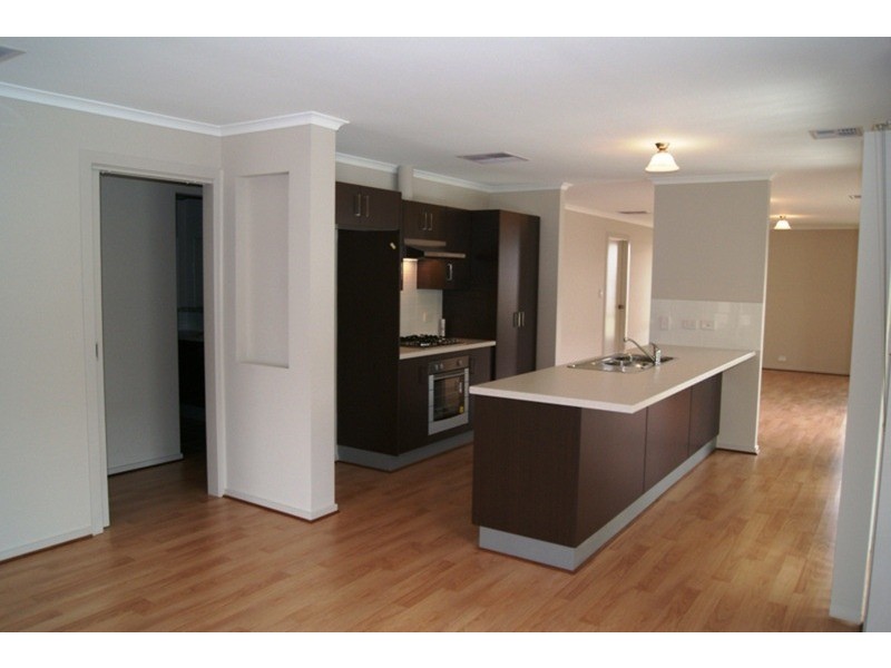 11 Sapphire Way, Aldinga Beach SA 5173