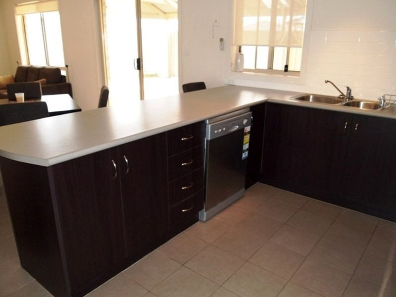 12 Blue Bay Avenue, Aldinga Beach SA 5173