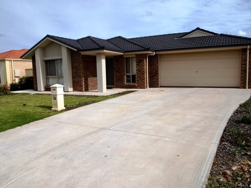 12 Blue Bay Avenue, Aldinga Beach SA 5173