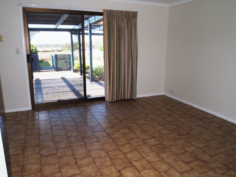 25 Cannes Drive, Sellicks Beach SA 5174