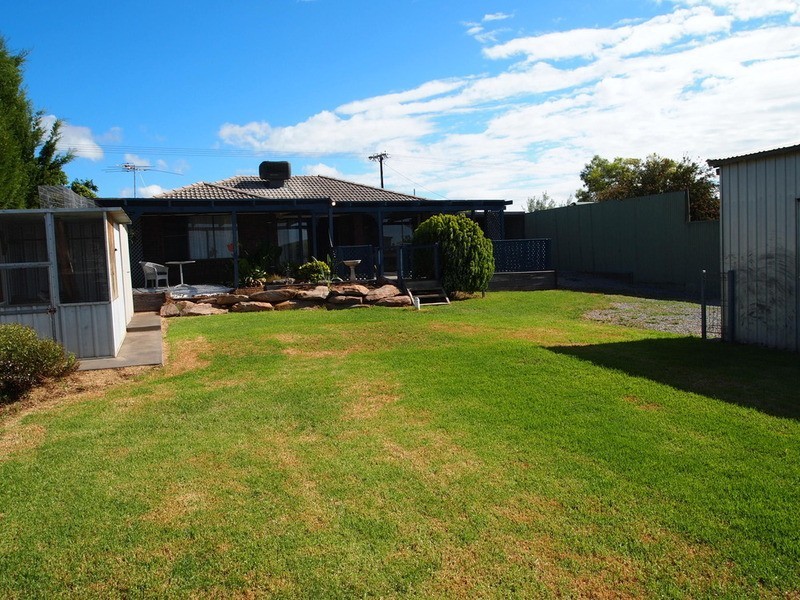 25 Cannes Drive, Sellicks Beach SA 5174