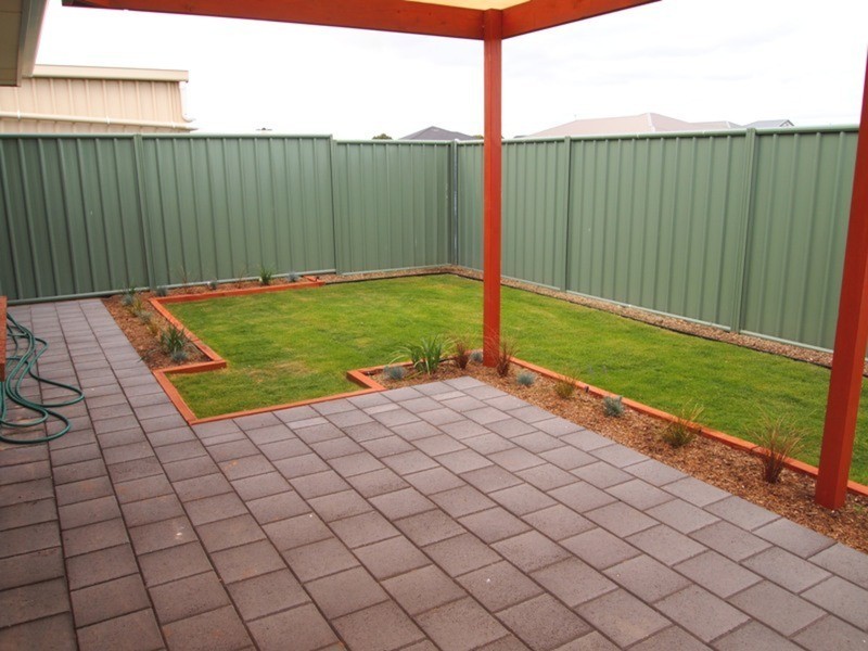 28 Sapphire Way, Aldinga Beach SA 5173
