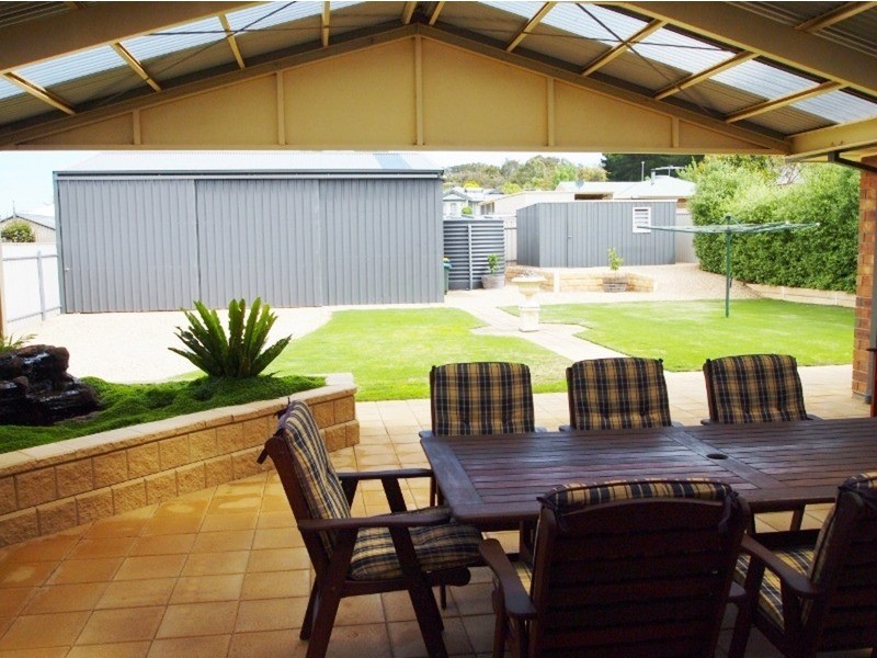5 Baudin Crescent, Mount Compass SA 5210