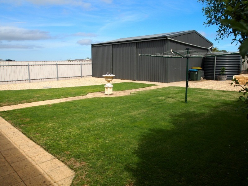5 Baudin Crescent, Mount Compass SA 5210