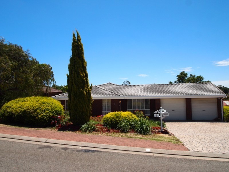 5 Glenthorn Crescent, O’halloran Hill SA 5158