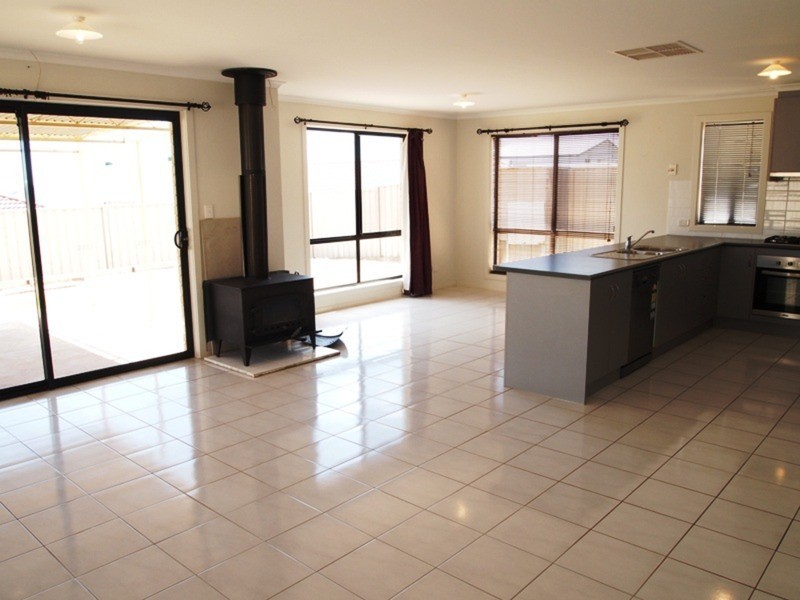 4 Crystal Harmony Court, Sellicks Beach SA 5174