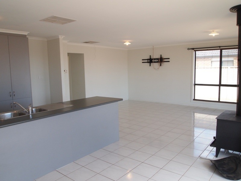 4 Crystal Harmony Court, Sellicks Beach SA 5174
